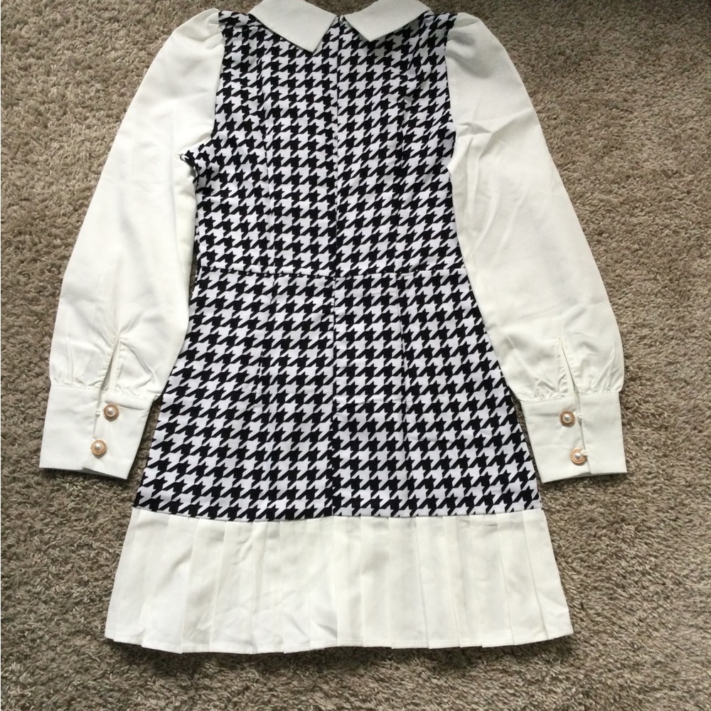 🔥🔥HOST PIC🔥🔥 Slayr Houndstooth Panel Puff Sleeve Pleated Hem Dress - Picture 11 of 13